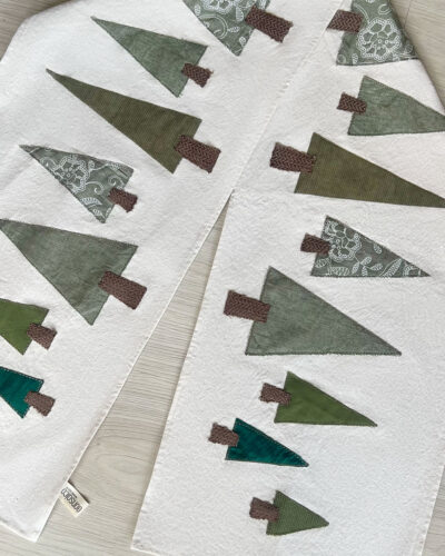 Camino de mesa navideño verde