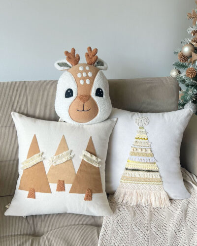Kit dos fundas navideñas beige y un reno